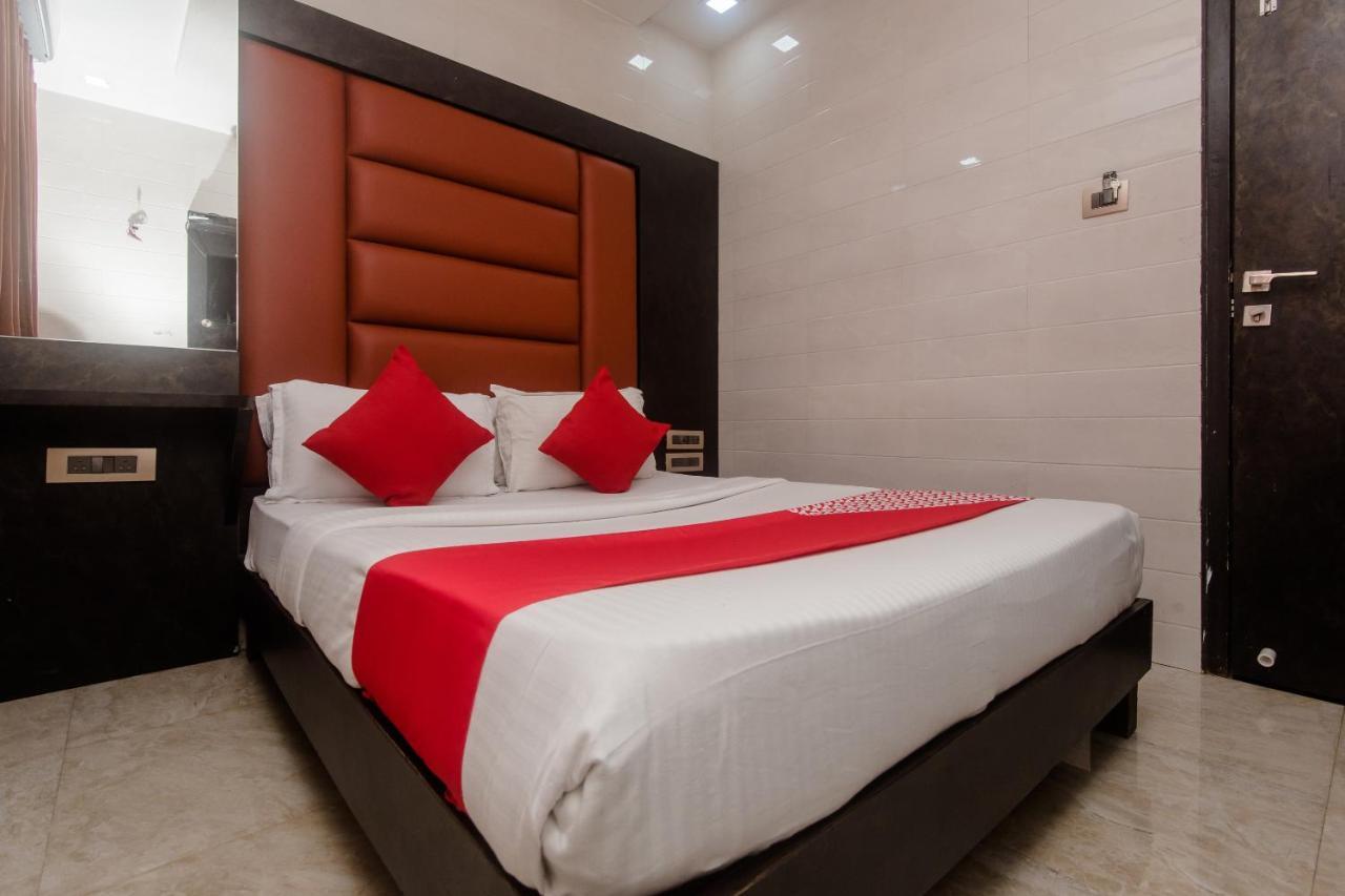 Vaccinated Staff - Oyo 22055 Dadar Residency Ξενοδοχείο Βομβάη Εξωτερικό φωτογραφία